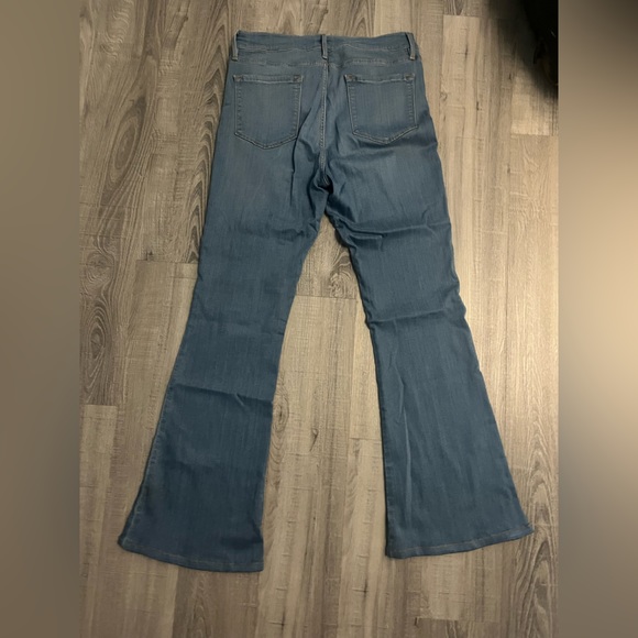 Frame size31 hi waist fit
31” from crotch to bottom of jean
11” crotch to top - Picture 2 of 2